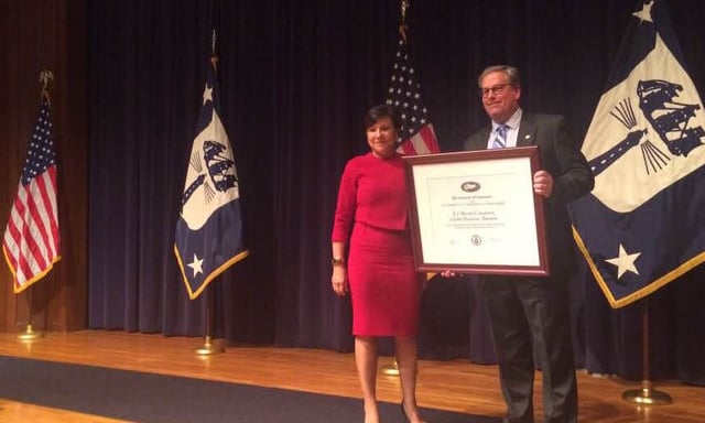 US_Secretary_of_Commerce_Penny_Pritzker_presents_Management_consultant_Ed_Marsh_receives_2016_Presidential_E_Award_for_Export_Excellence.jpg US_Secretary_of_Commerce_Penny_Pritzker_presents_Management_consultant_Ed_Marsh_receives_2016_Presidential_E_Award_for_Export_Excellence.jpg